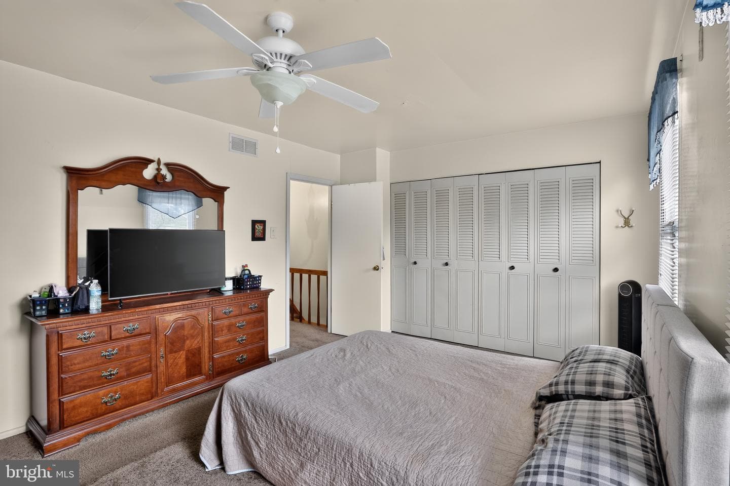 7819 Venus Pl photo 17