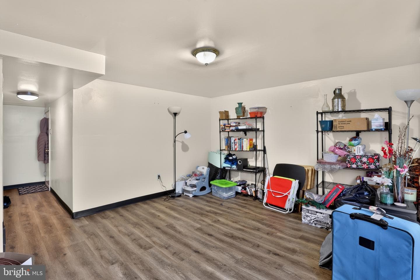 7819 Venus Pl photo 27