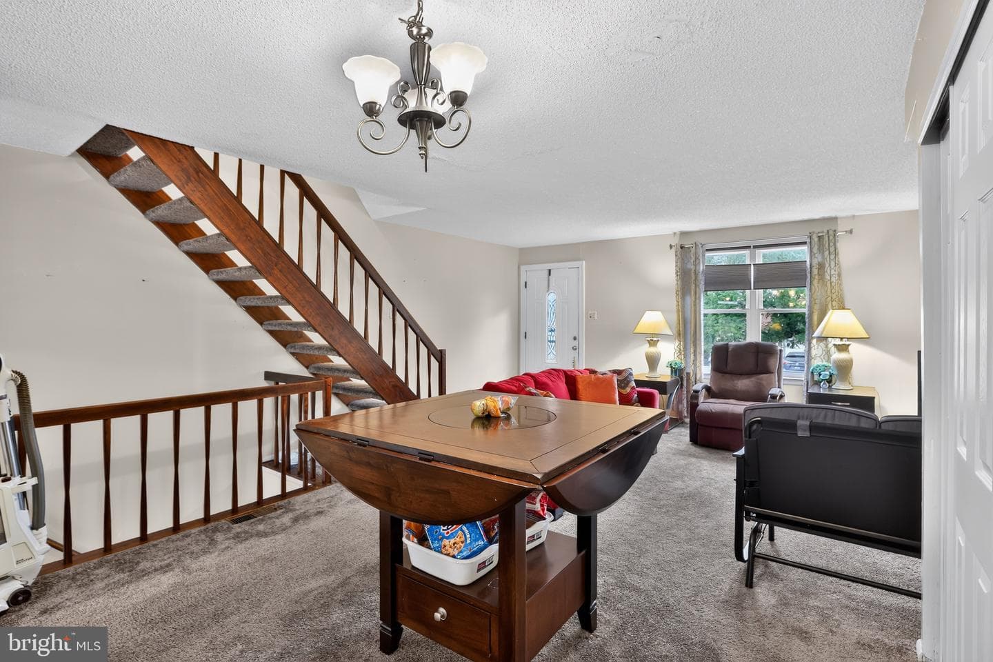 7819 Venus Pl photo 8