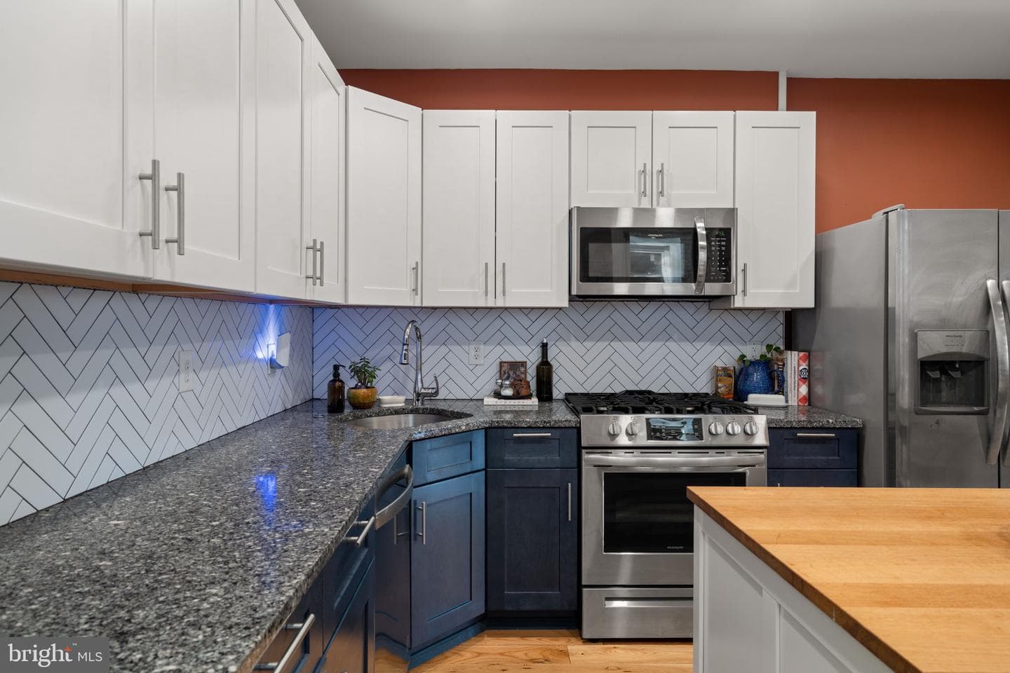 5146 Sansom St photo 12