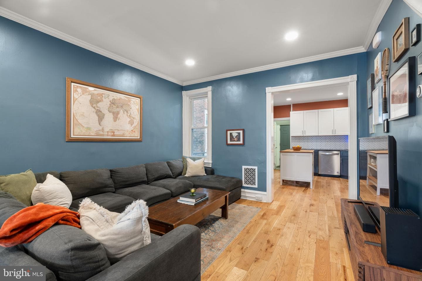 5146 Sansom St photo 7