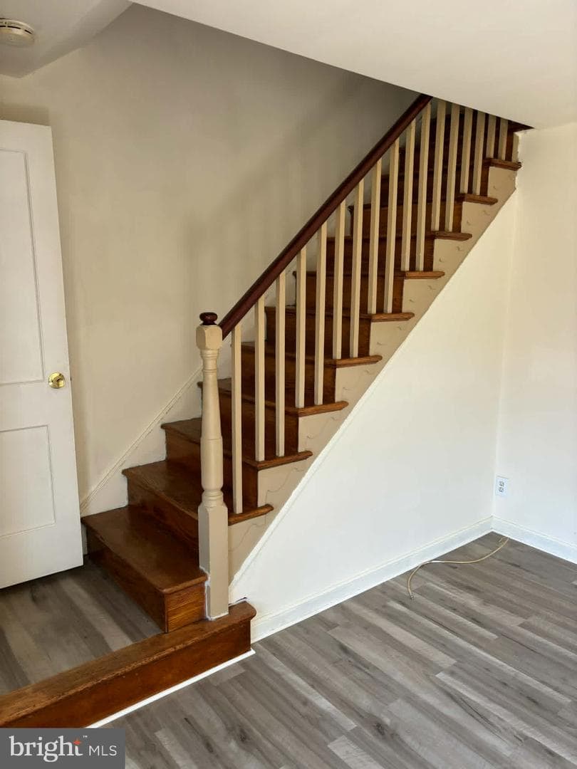 4245 Glendale Street photo 8