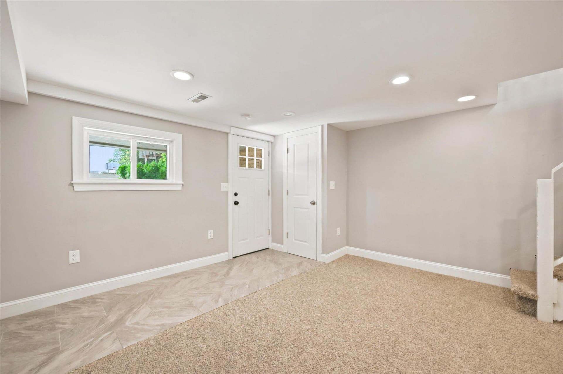 333 E Pleasant photo 13