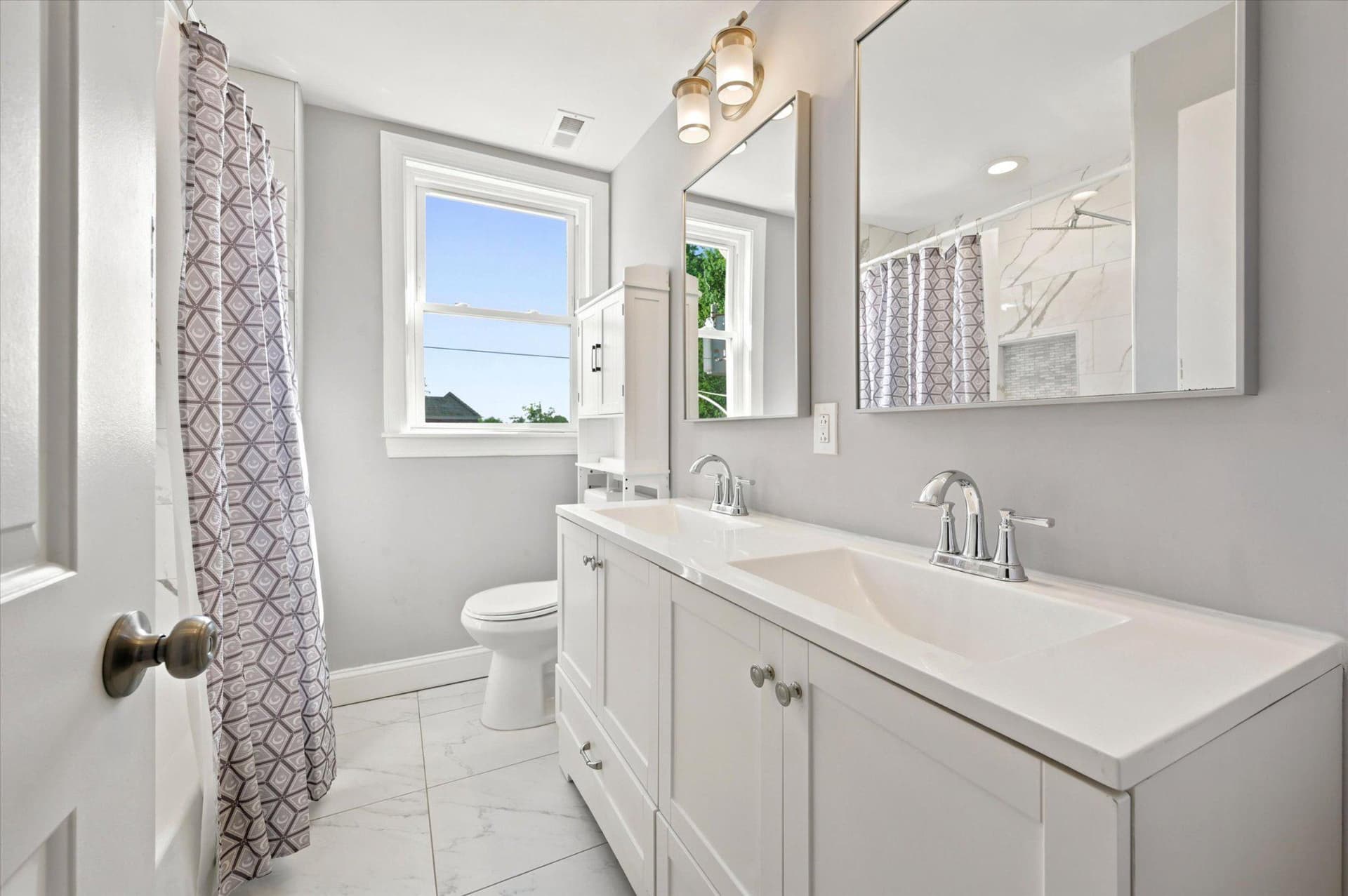 333 E Pleasant photo 9