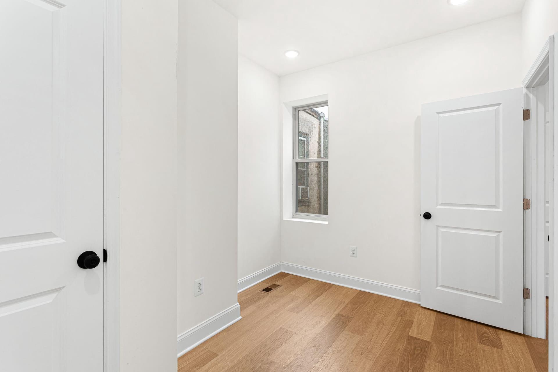 1823 Morris Street photo 17