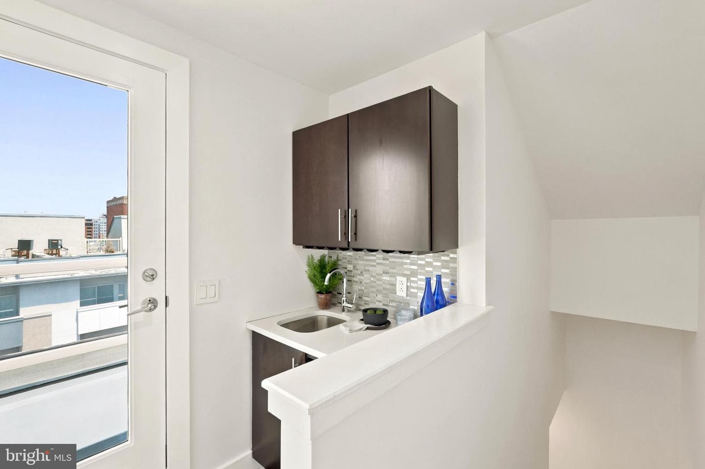 412 N Front St # 27 photo 12