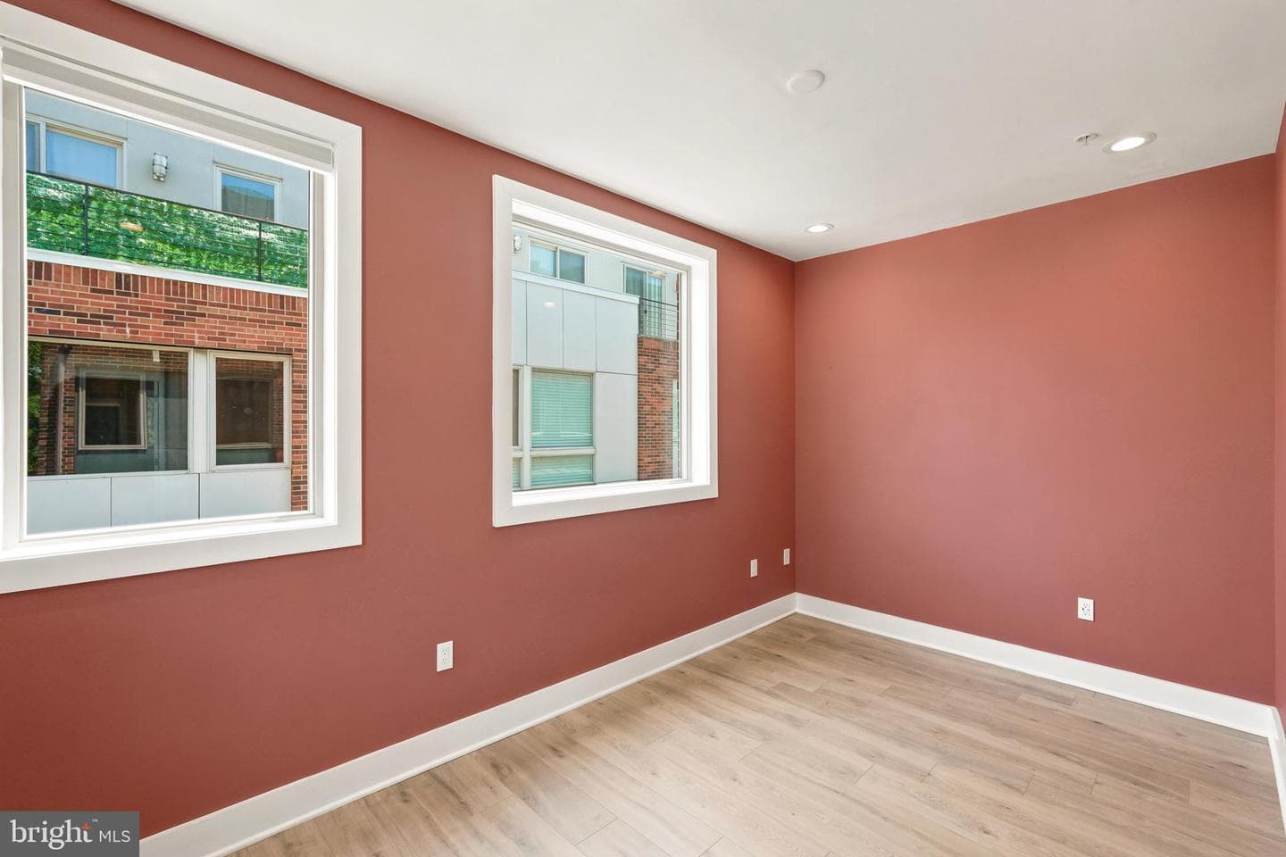 412 N Front St # 27 photo 18