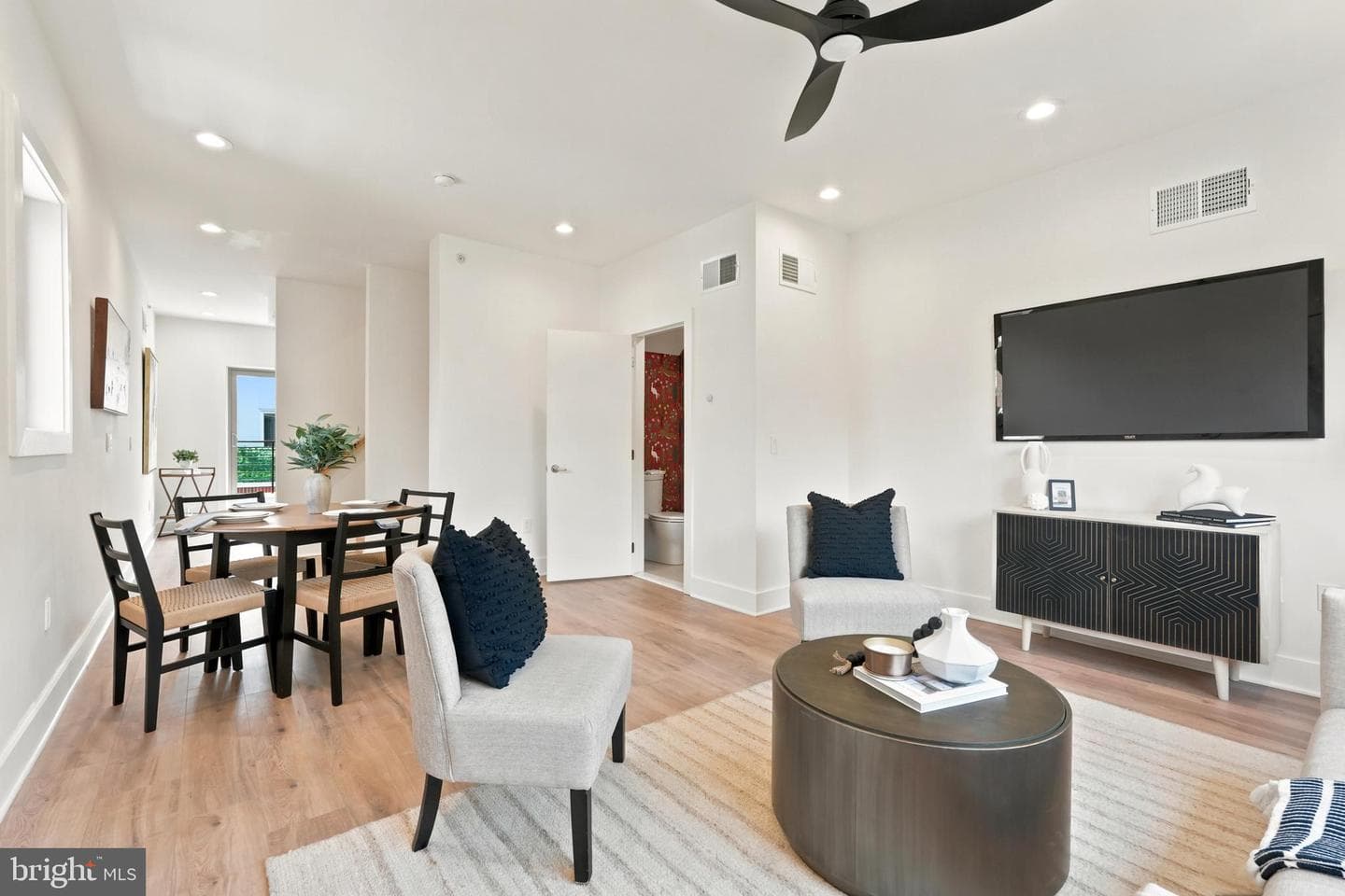 412 N Front St # 27 photo 7