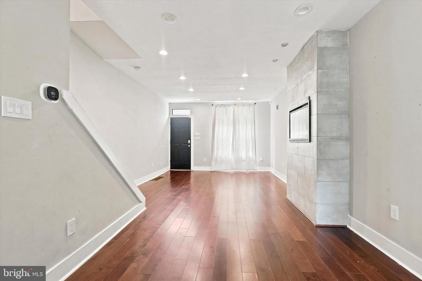 1321 N Dover St photo 5
