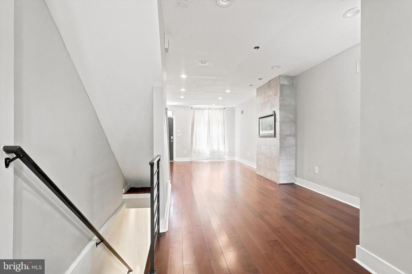 1321 N Dover St photo 9