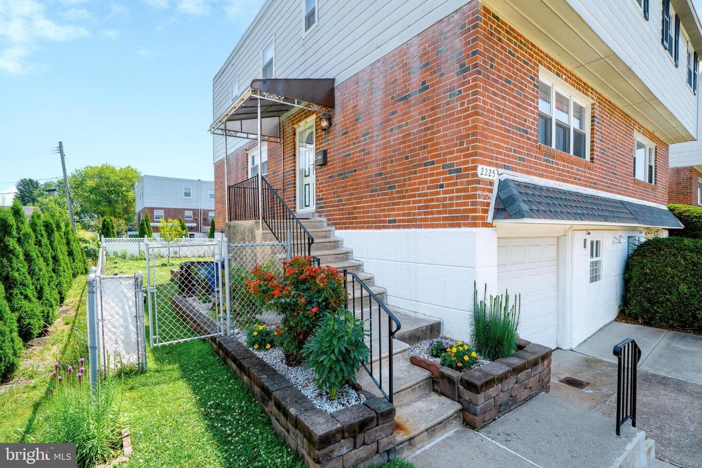 2225 Conwell Ave photo 3