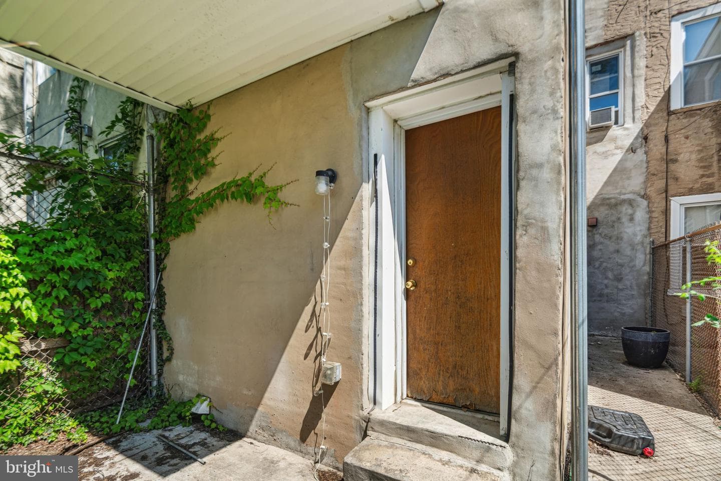 1612 Fontain Street photo 18