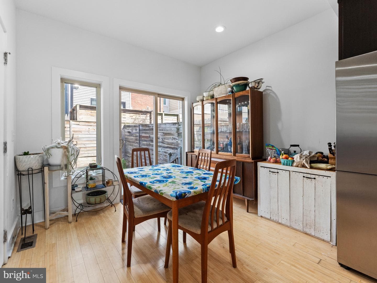 2034 Trenton Avenue photo 11