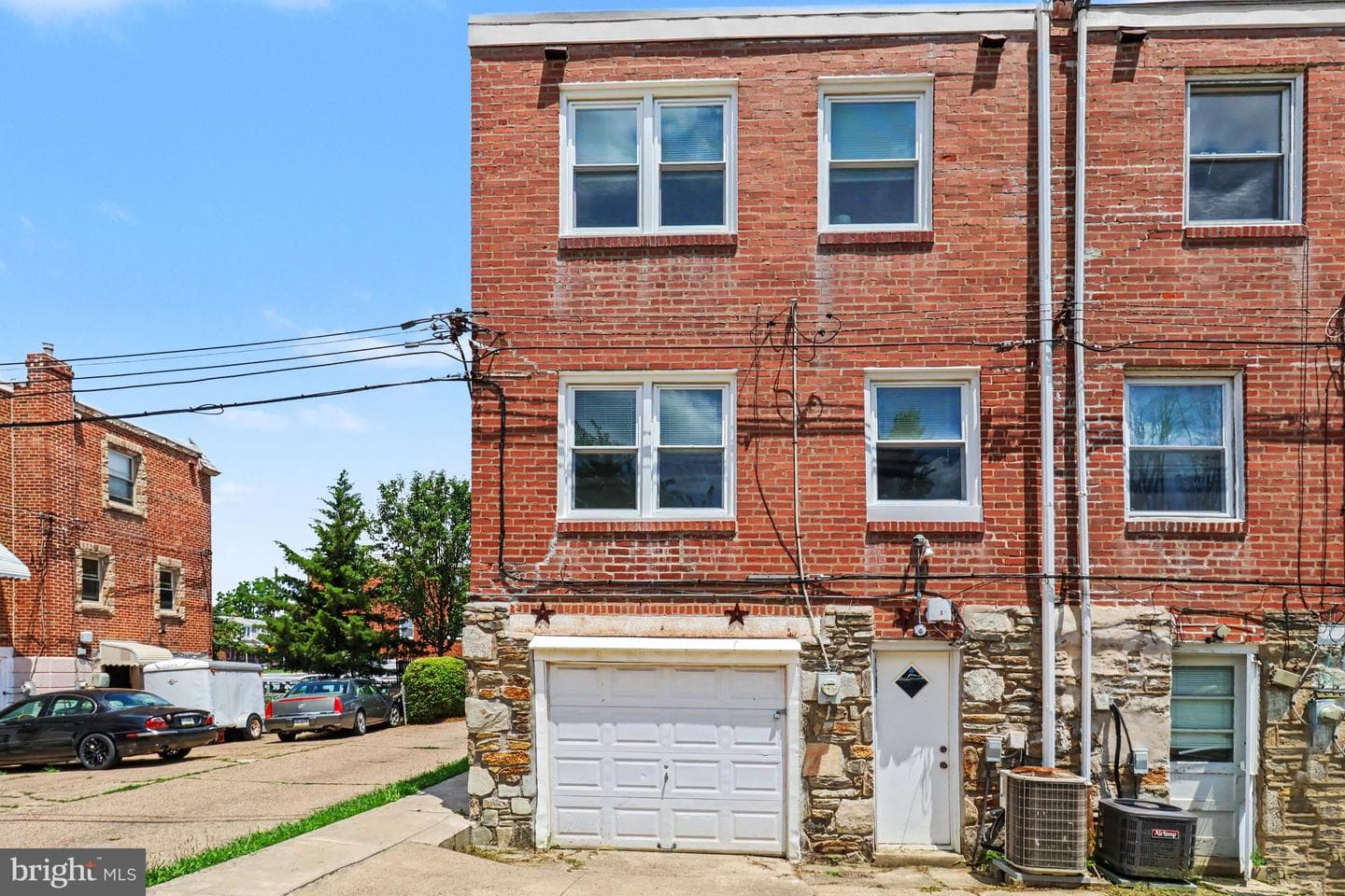 640 Robbins Street photo 32