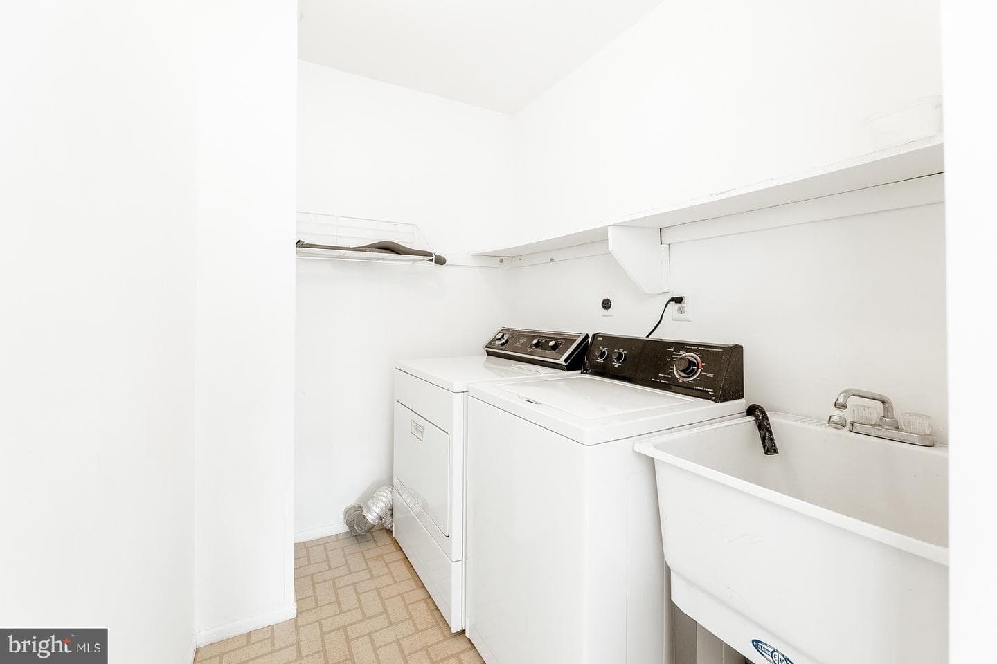 115 Wexford Pl photo 29
