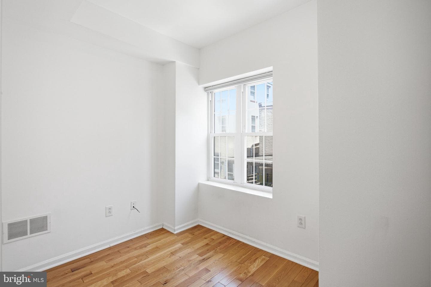 1717 Webster Street photo 11
