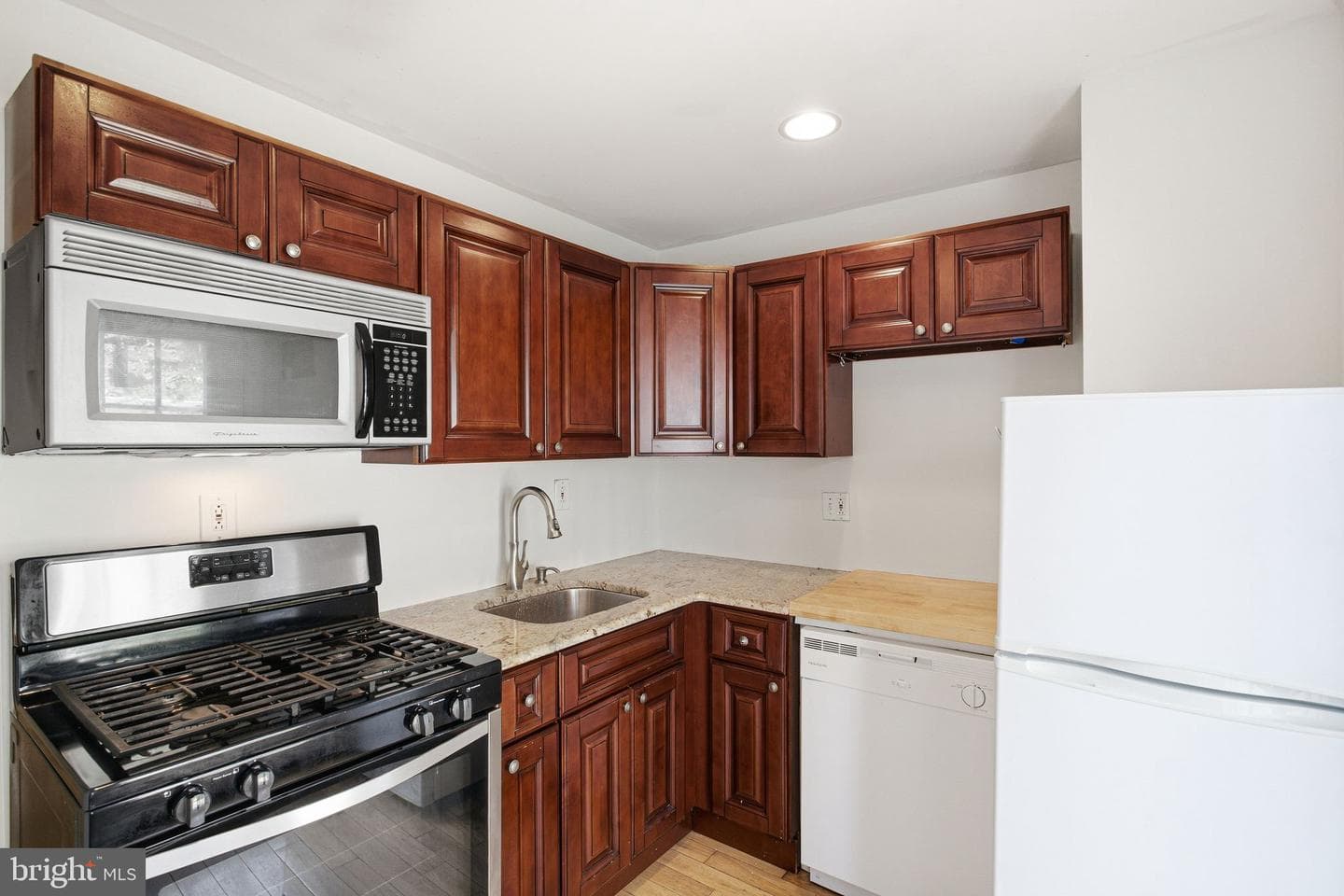 1717 Webster Street photo 4