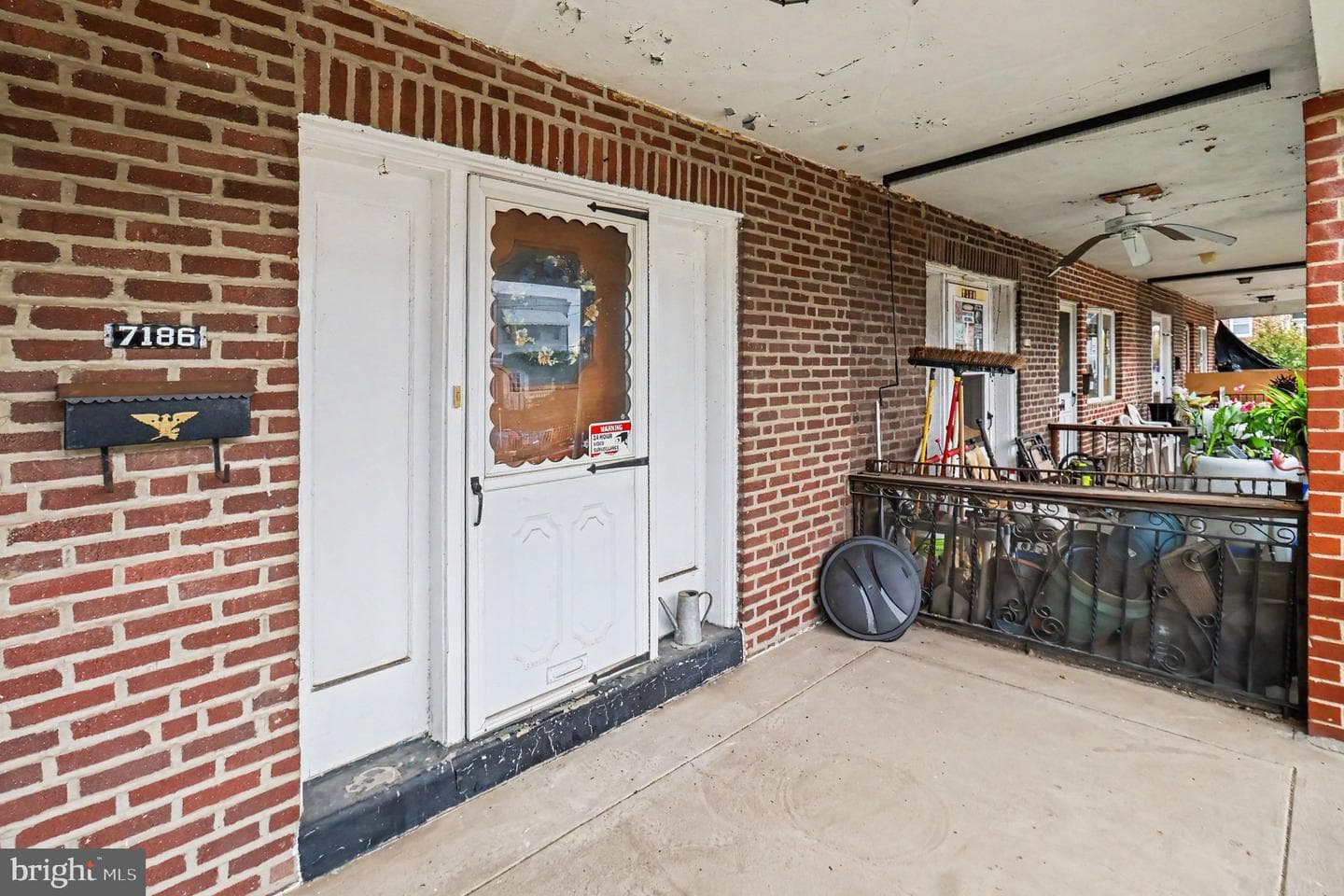 7186 Montague St photo 4
