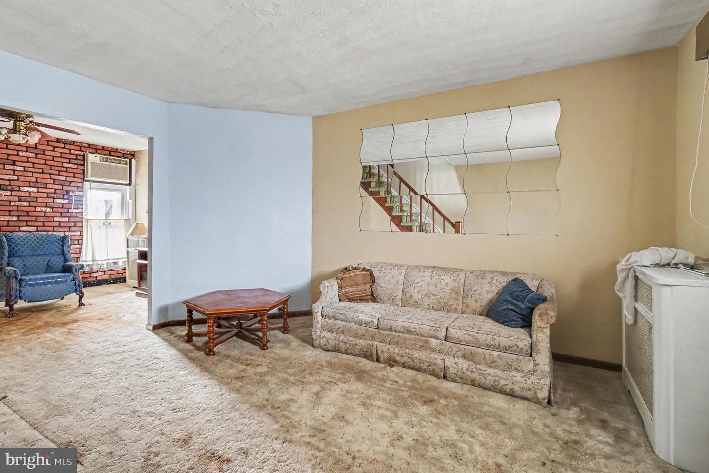 7186 Montague St photo 6