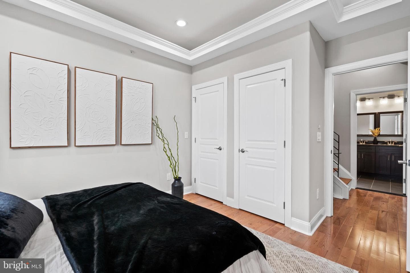2144 E Tucker Street photo 18