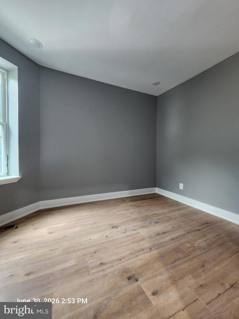 5651 Osage Avenue photo 18