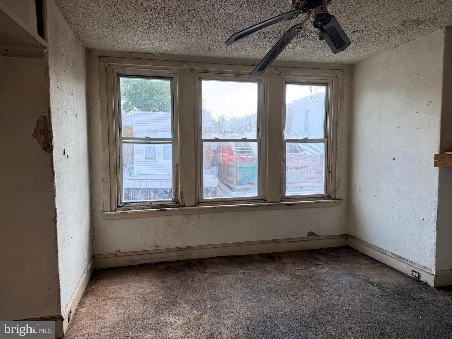 2511 S Millick Street photo 9