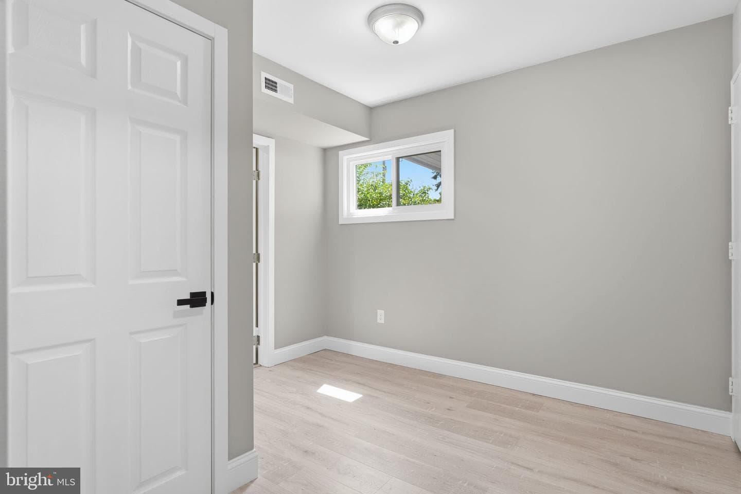 2873 Comly Road photo 12