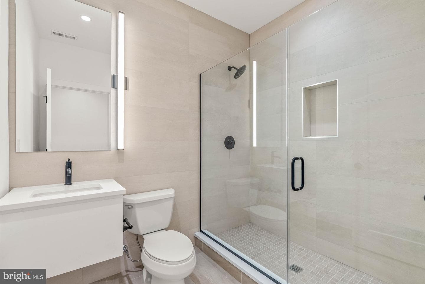 637 N 7th Street #c4b photo 19