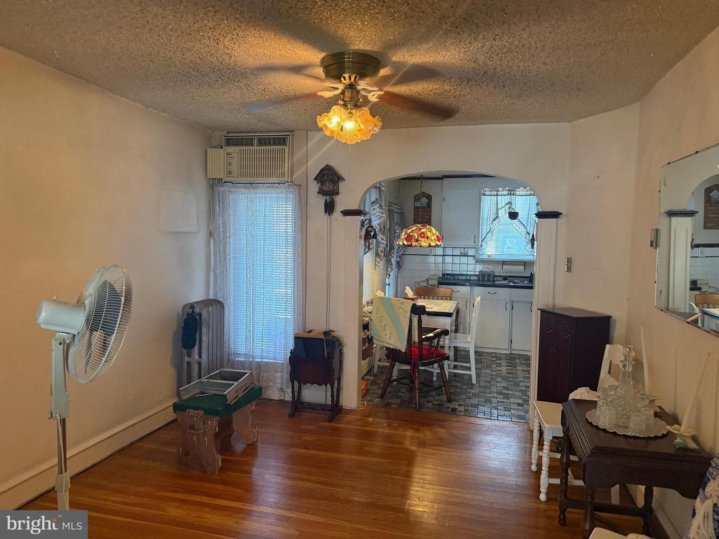2860 Sellers St photo 3