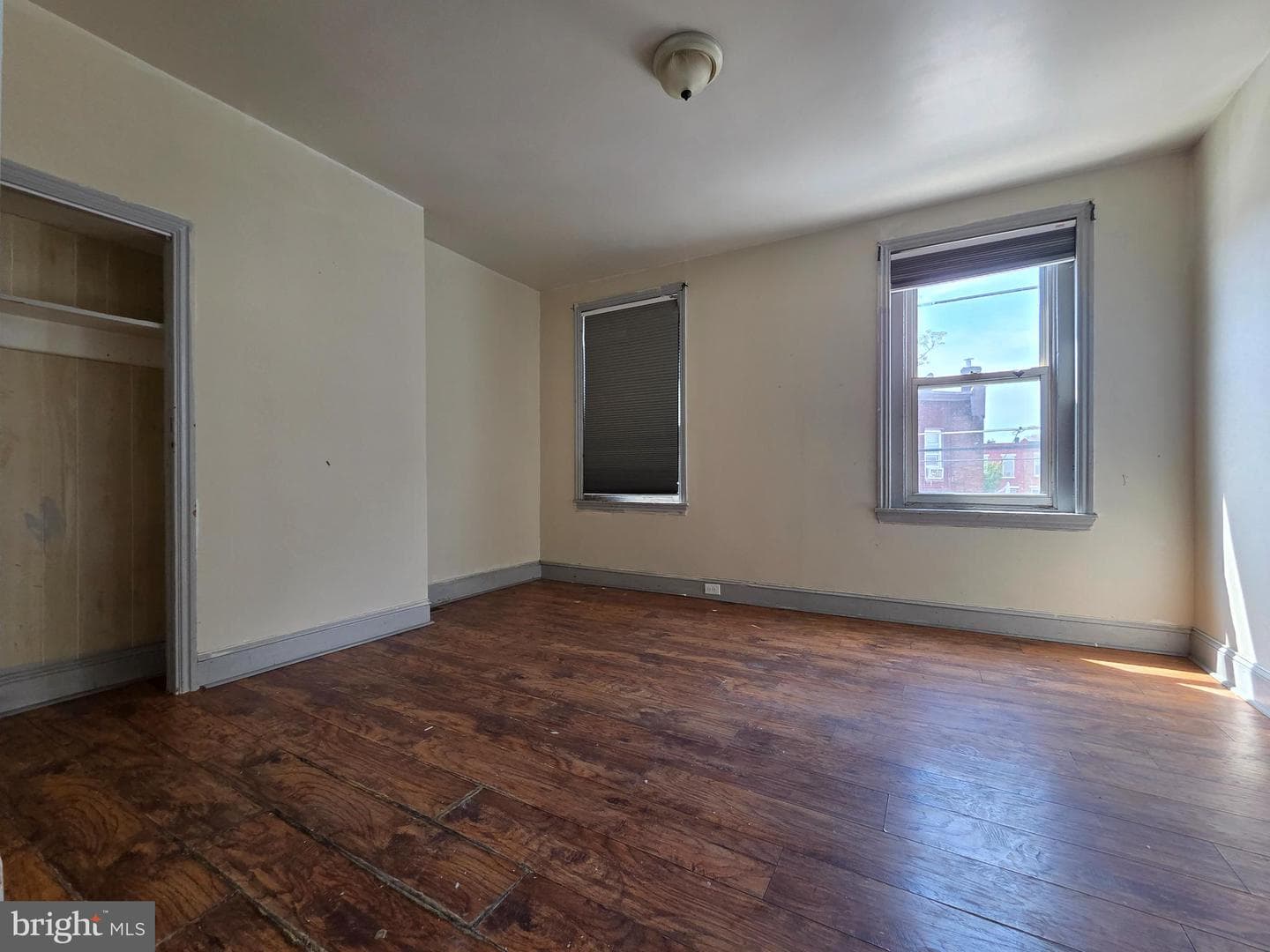 2831 N Howard St photo 14