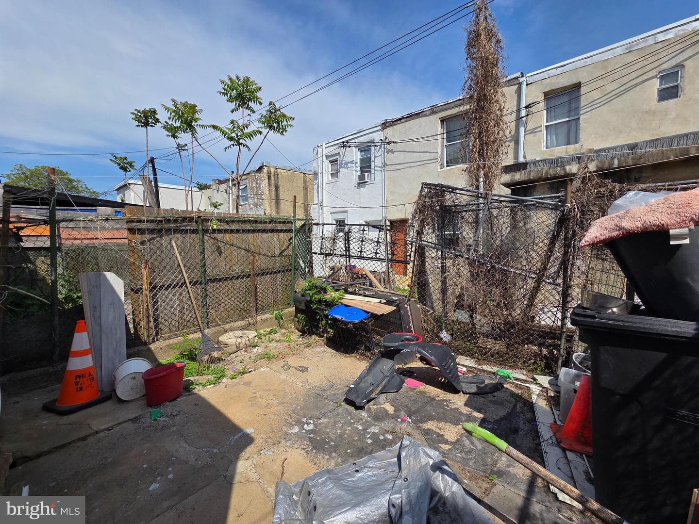 2831 N Howard St photo 9