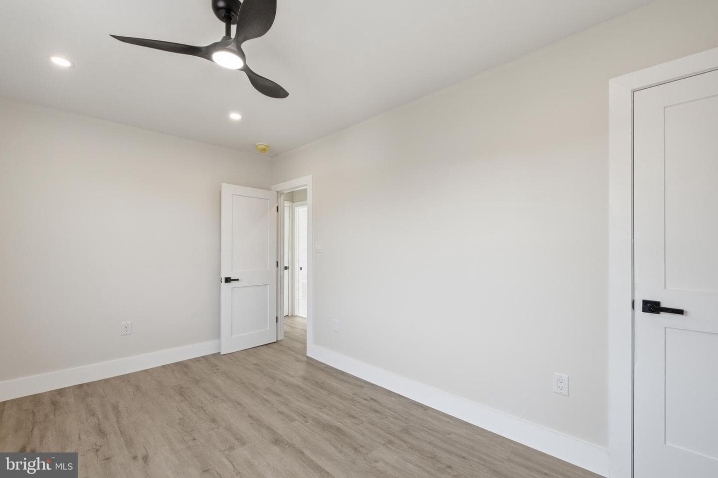 861 N 7th Street photo 21