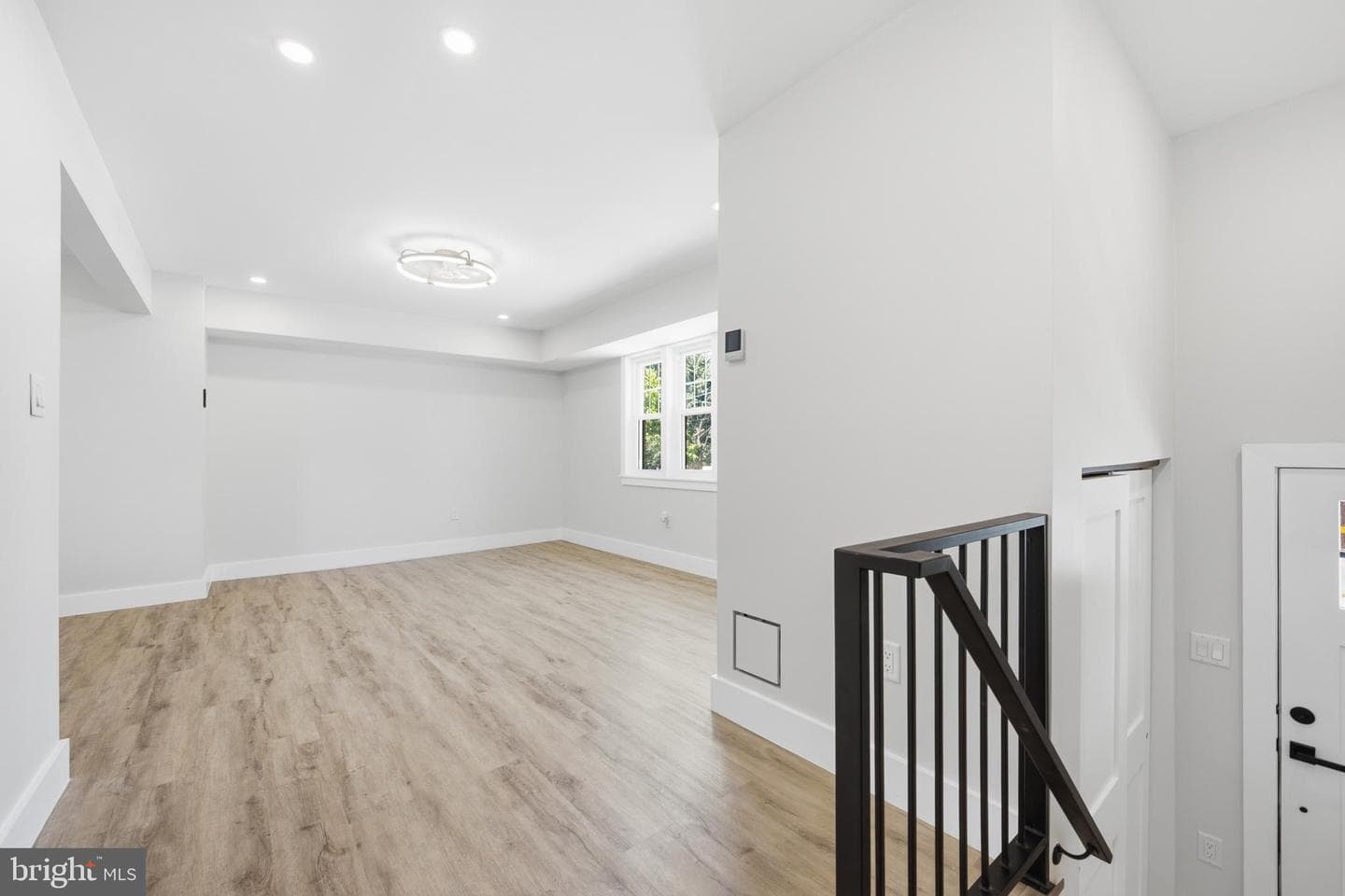 861 N 7th Street photo 4