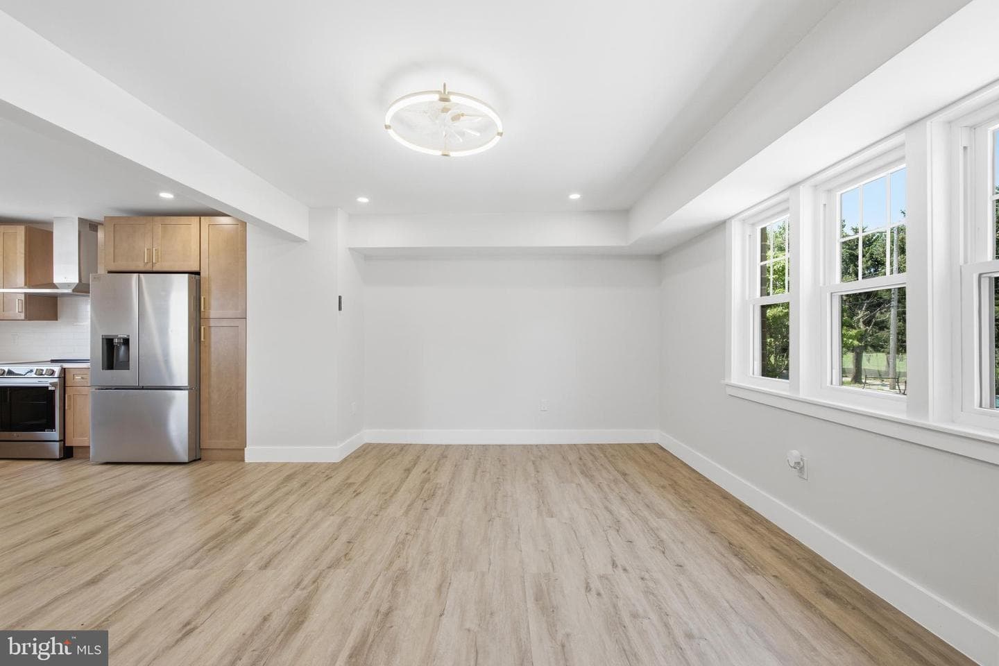 861 N 7th Street photo 5