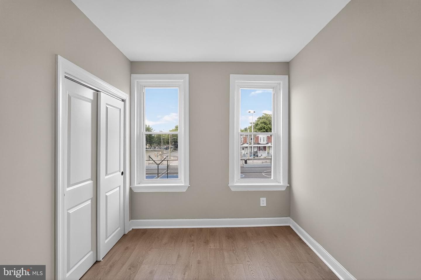 5055 Brown Street photo 22