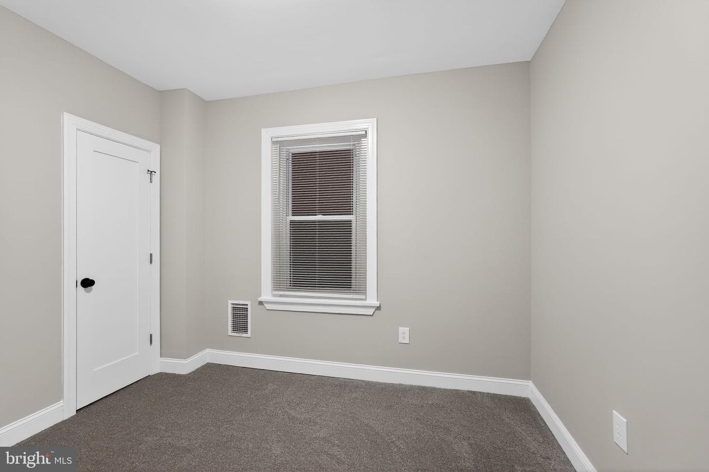 6111 Baynton St photo 20