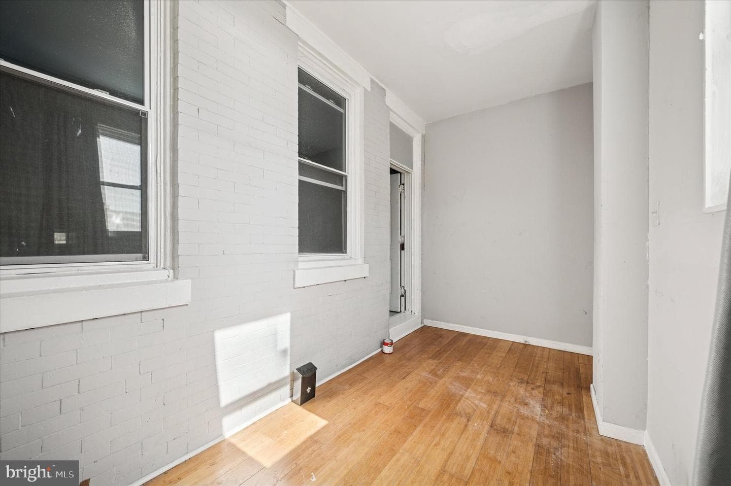809 E Locust Avenue photo 5