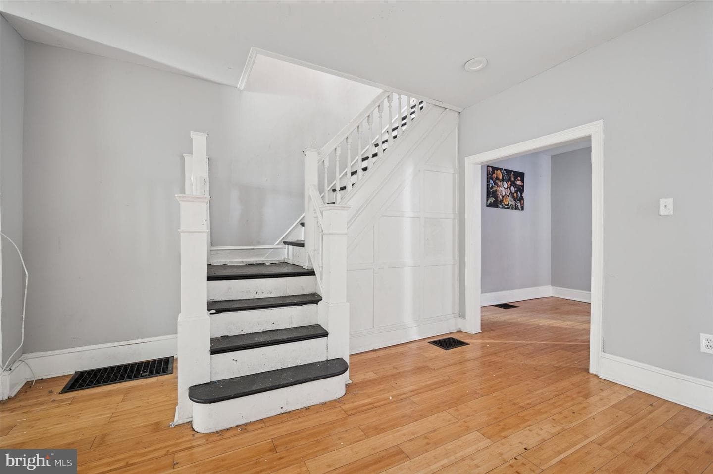 809 E Locust Avenue photo 8