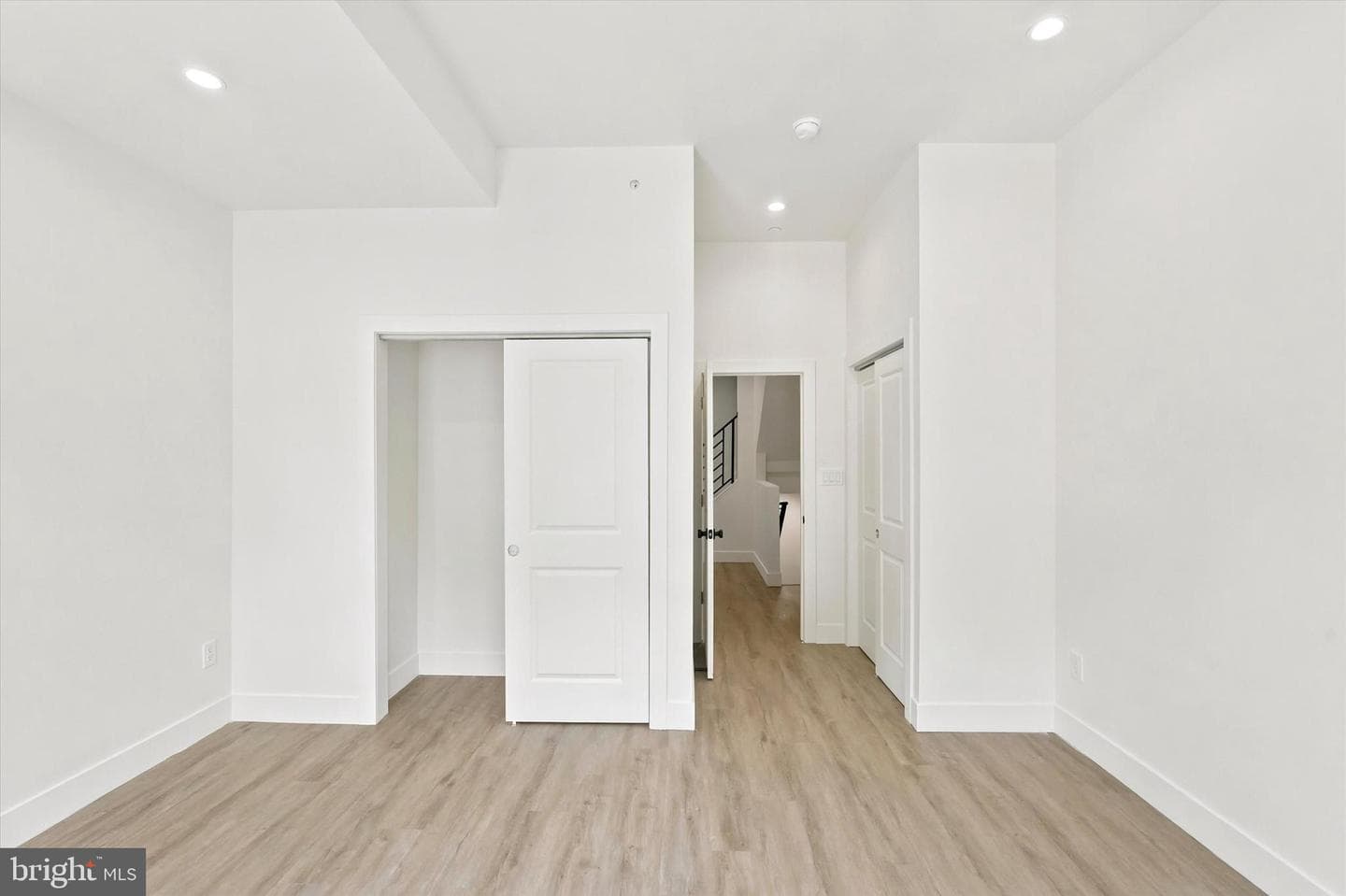 330 Carson Street photo 12