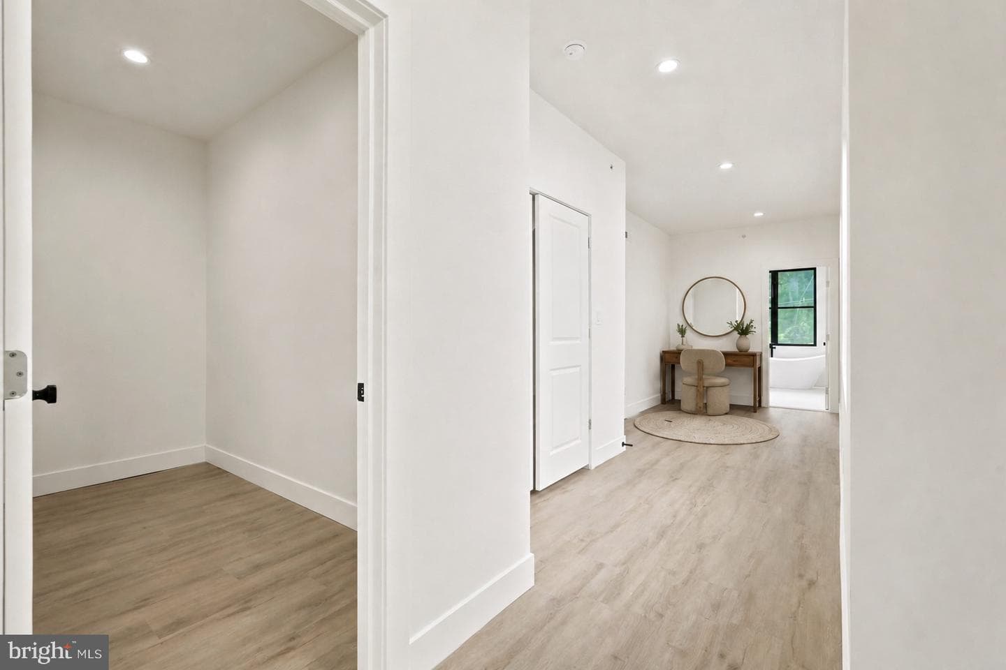 330 Carson Street photo 19