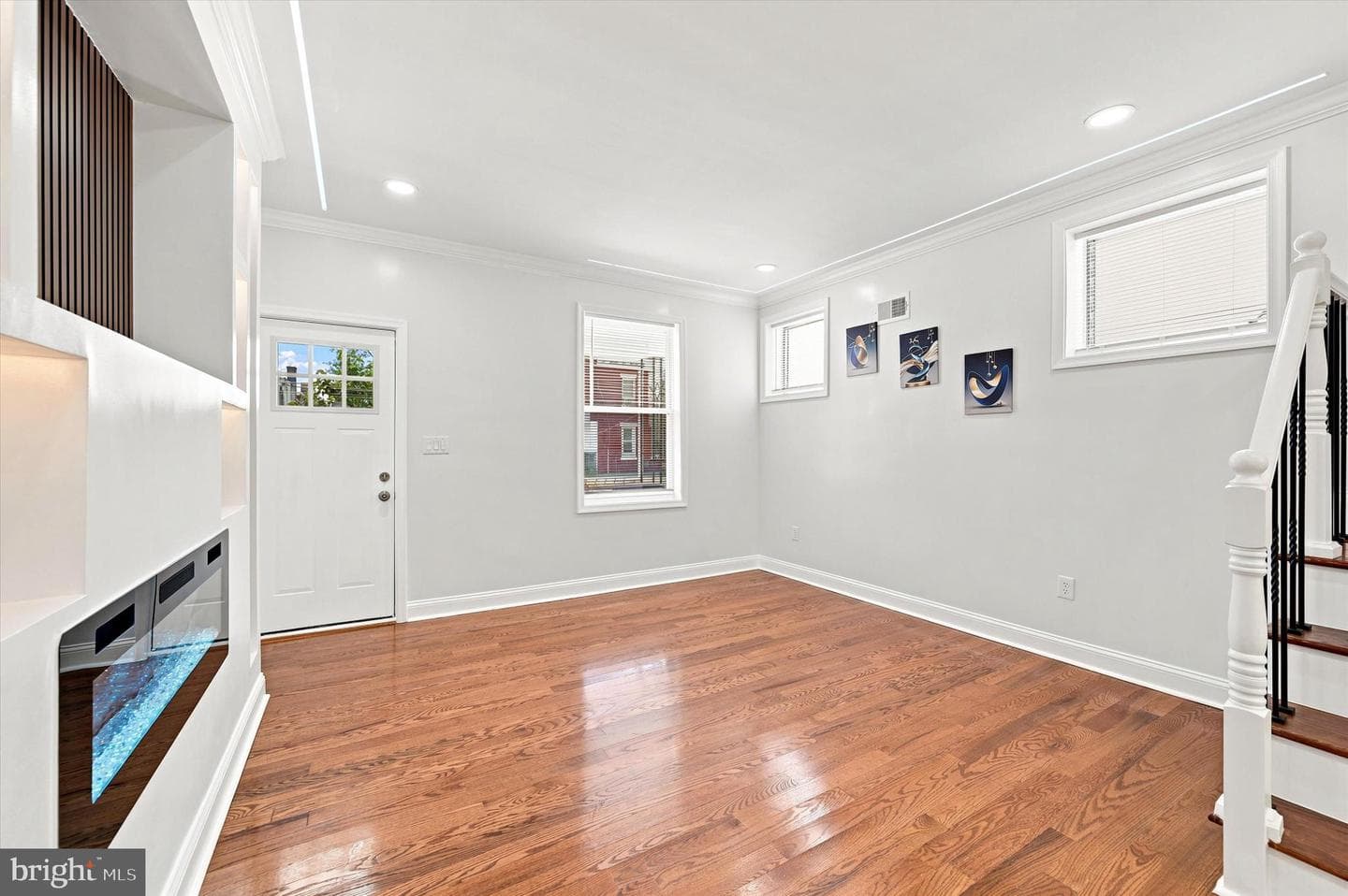 6047 Race Street photo 20