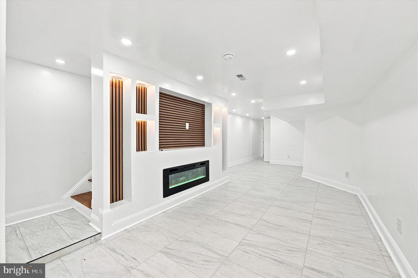 6047 Race Street photo 33
