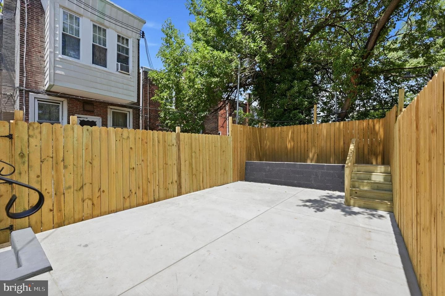6047 Race Street photo 37