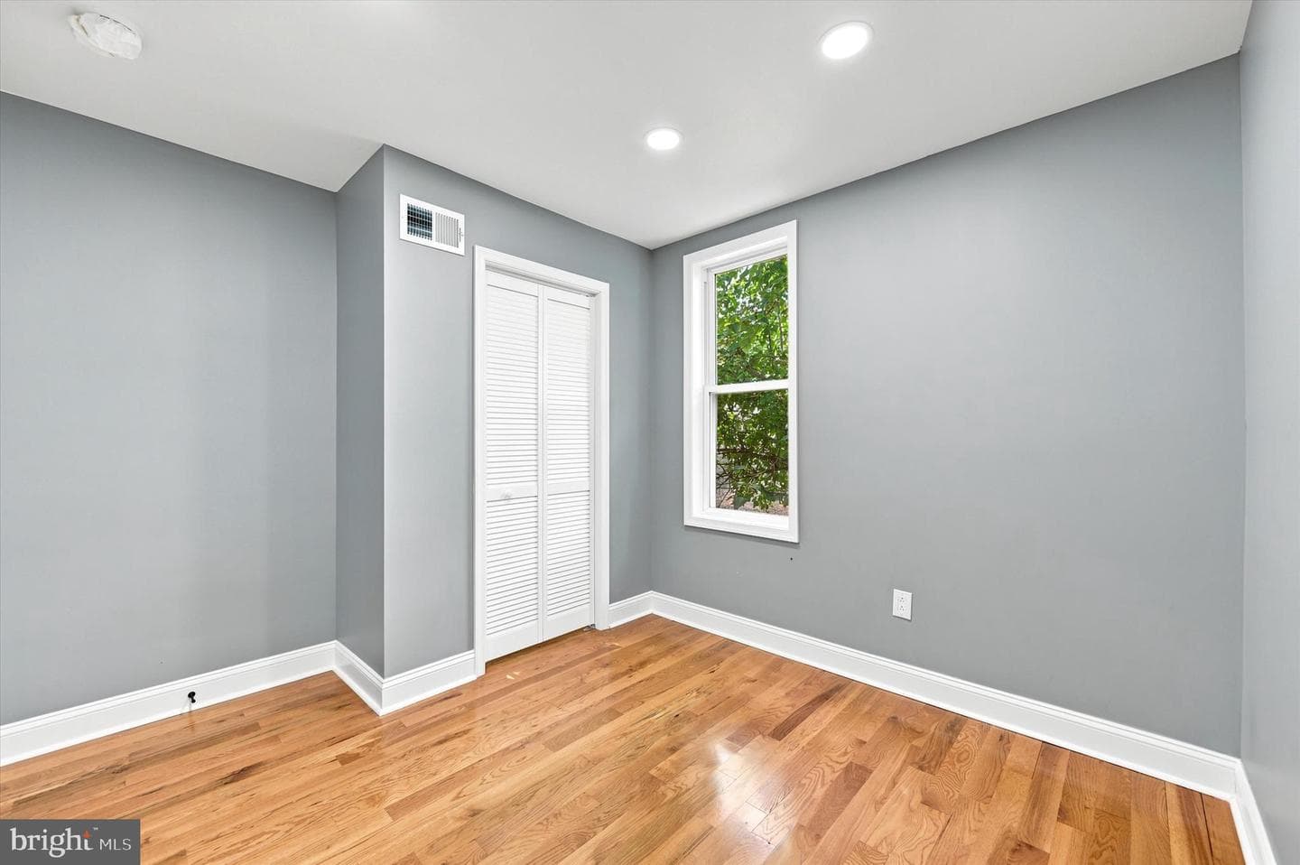 1620 S Yewdall Street photo 25