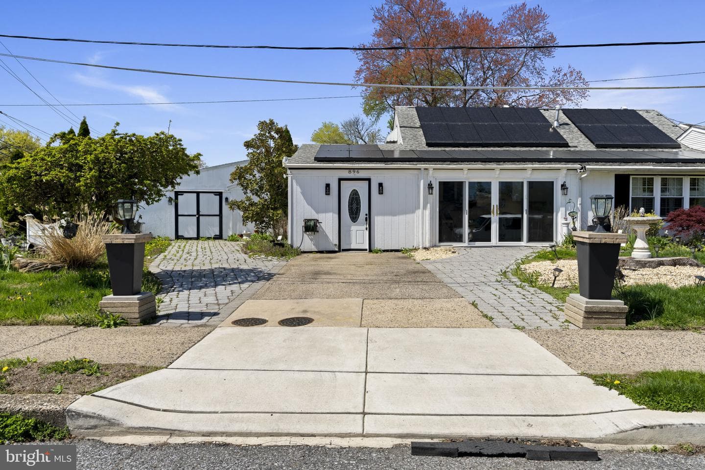 896 Pine Hill Rd, Philadelphia