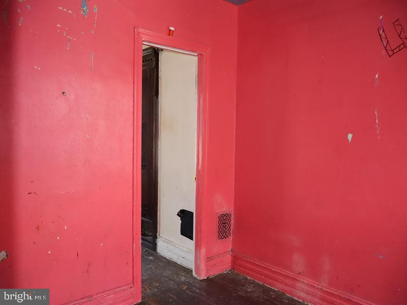 1731 N 25th St photo 11