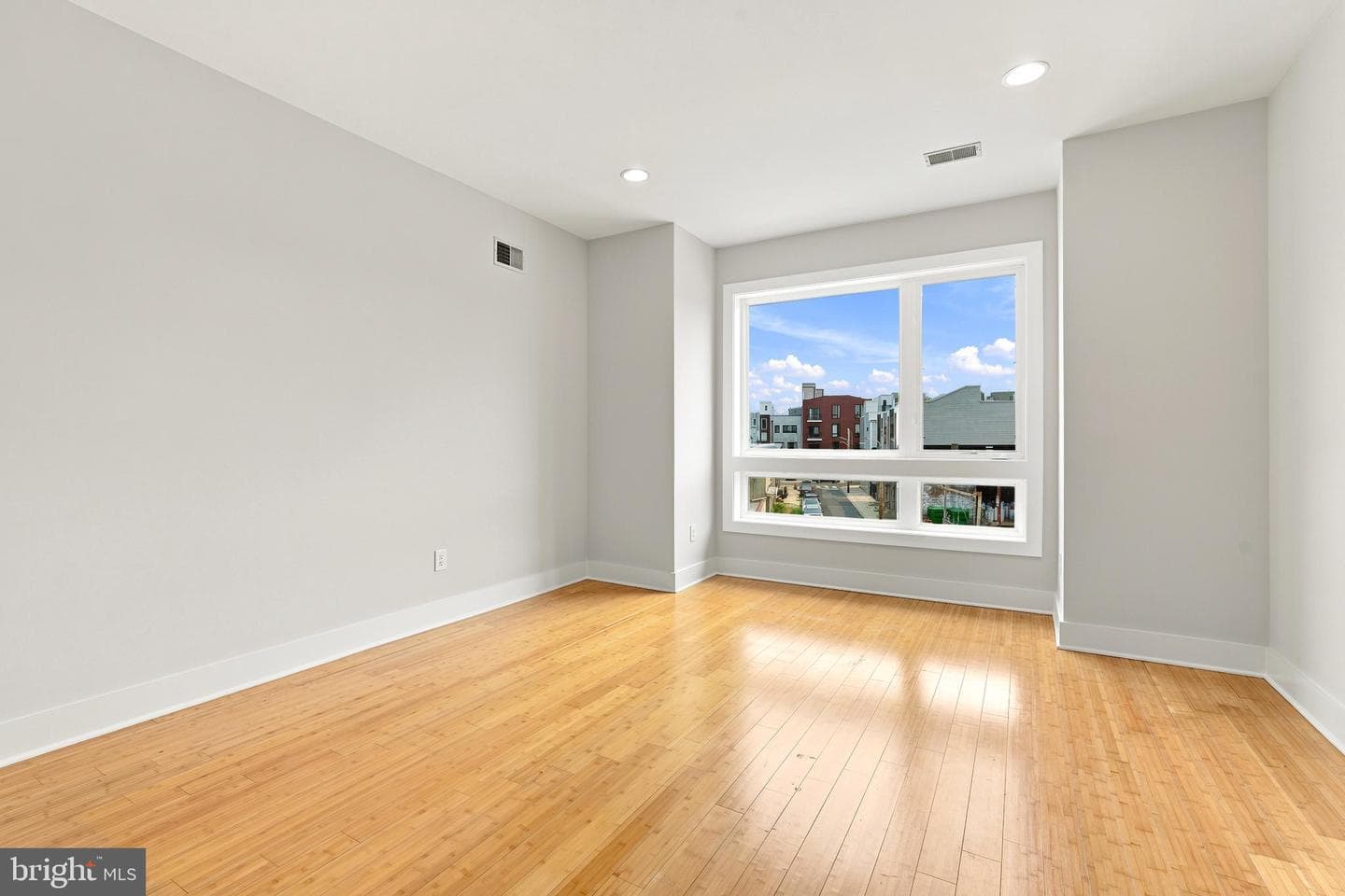 2022 Trenton Avenue photo 31