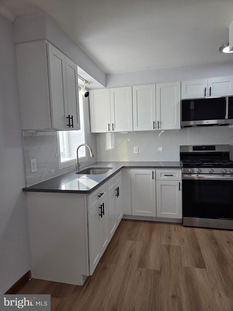 4544 Robbins Street photo 10