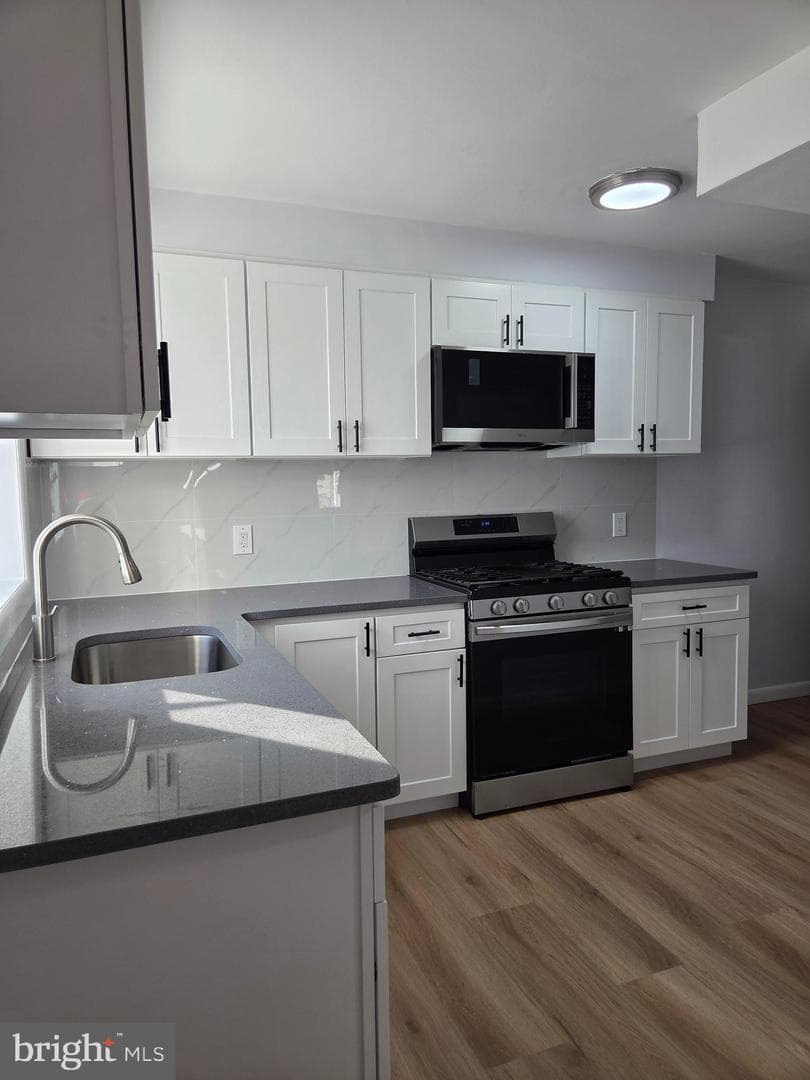 4544 Robbins Street photo 11