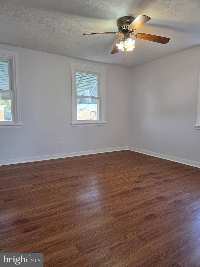 4544 Robbins Street photo 19